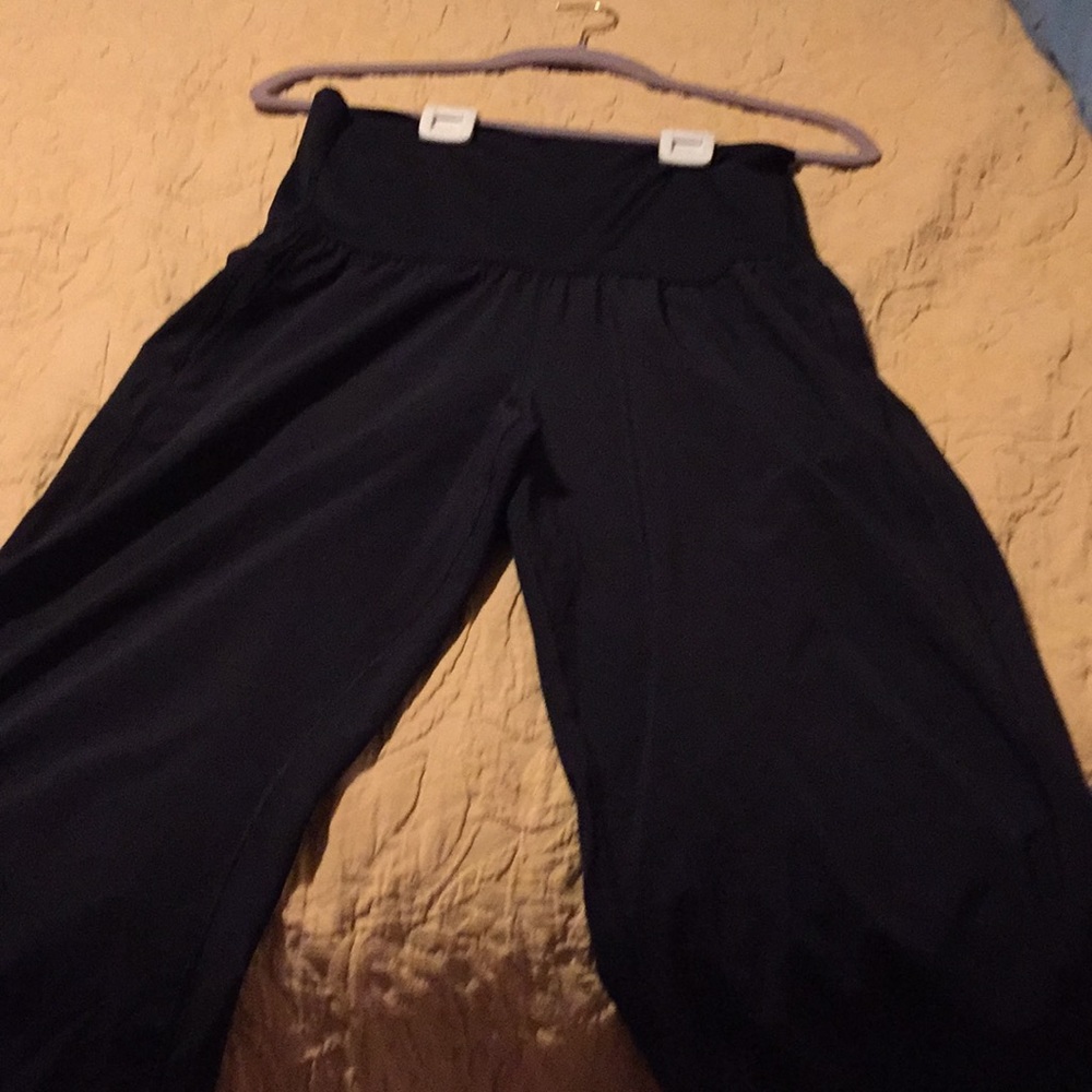 LULULEMON Om Pant Black Crop Loose Fit Size 6